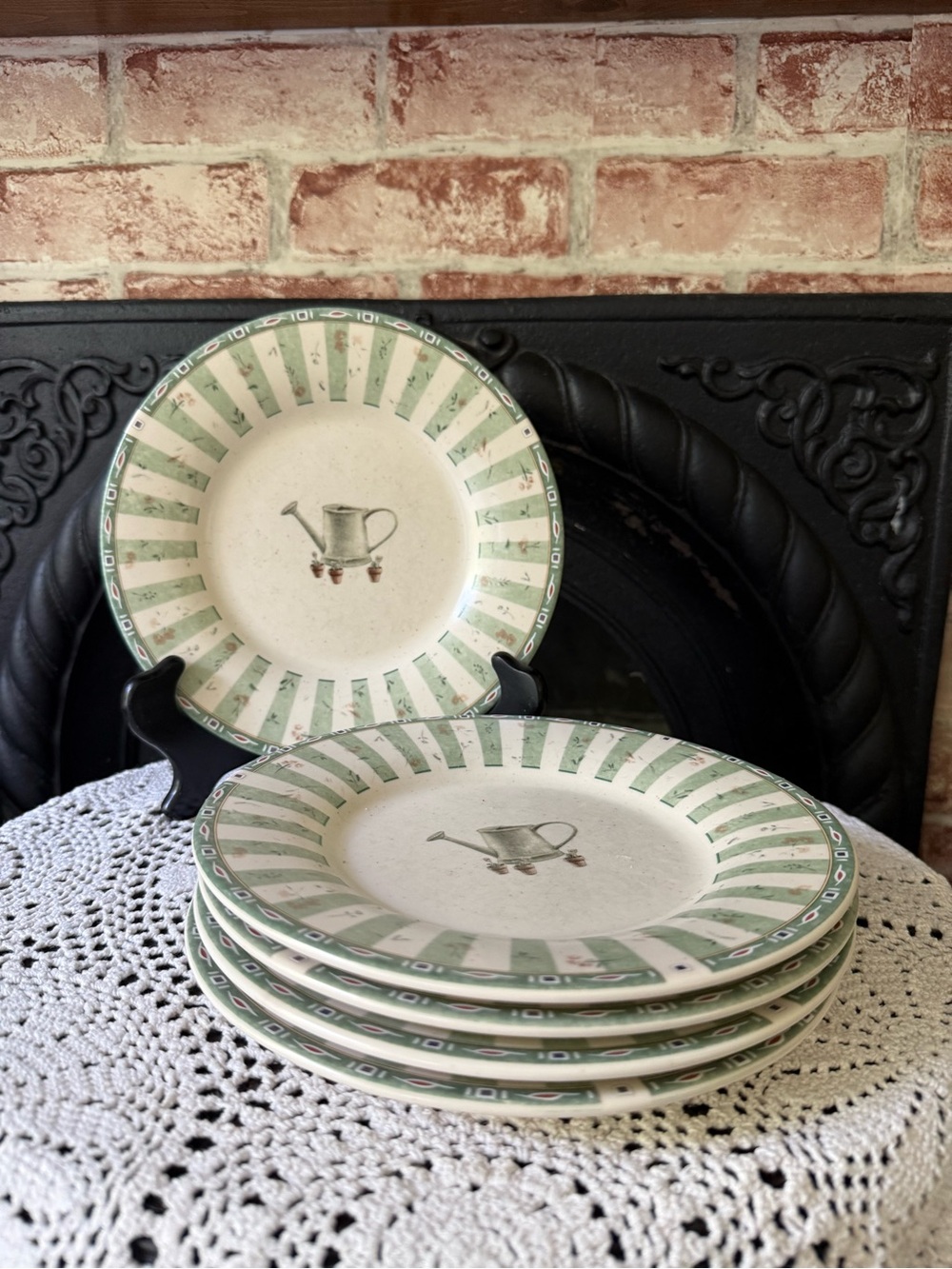 Pfaltzgraff Naturewood Garden Watering Can 8” Salad / Dessert Plates -Set of 5